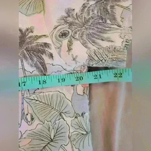 C&C California | Linen Button Down  Hawaiian Shirt, Size XS - Picture 4 of 5